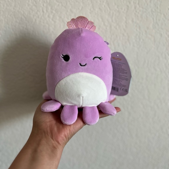 New Violet the octopus Squishmallows - Picture 1 of 7
